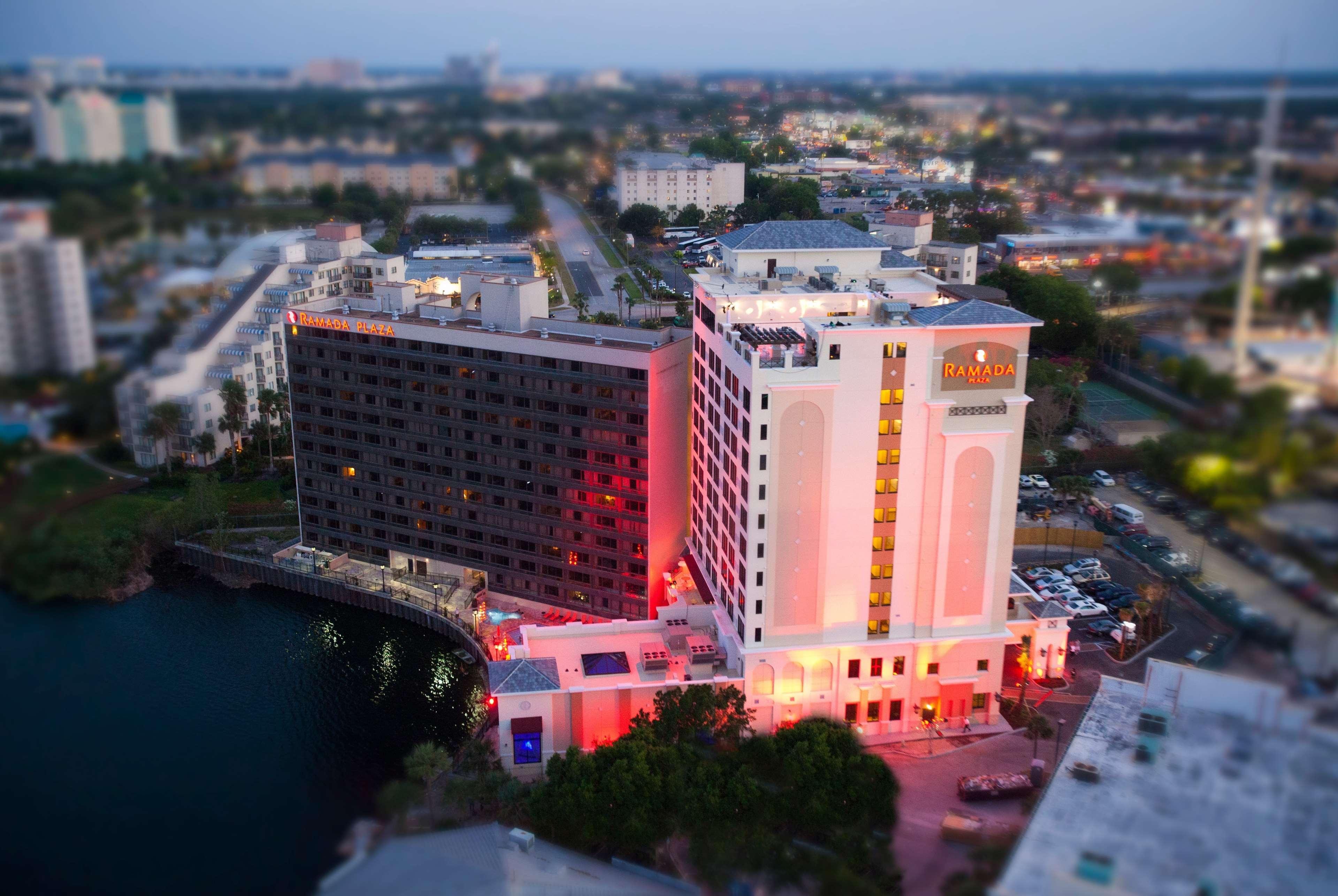 Ramada Plaza By Wyndham Orlando Resort & Suites Intl Drive Bagian luar foto