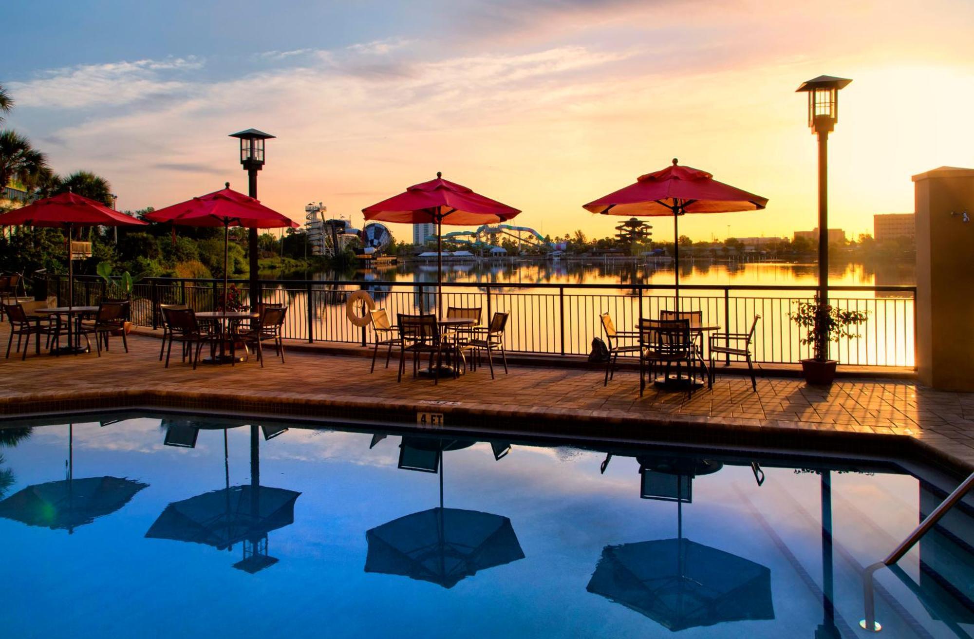 Ramada Plaza By Wyndham Orlando Resort & Suites Intl Drive Bagian luar foto