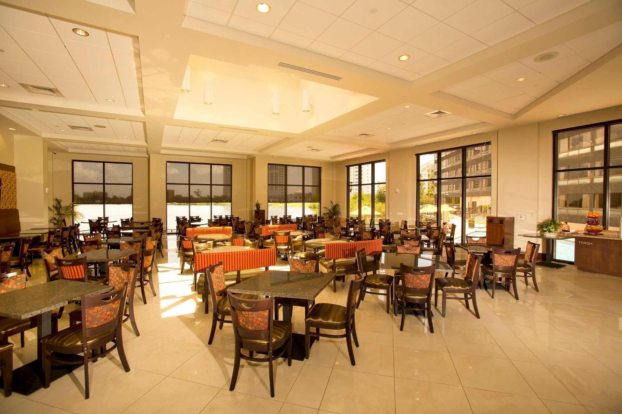 Ramada Plaza By Wyndham Orlando Resort & Suites Intl Drive Bagian luar foto