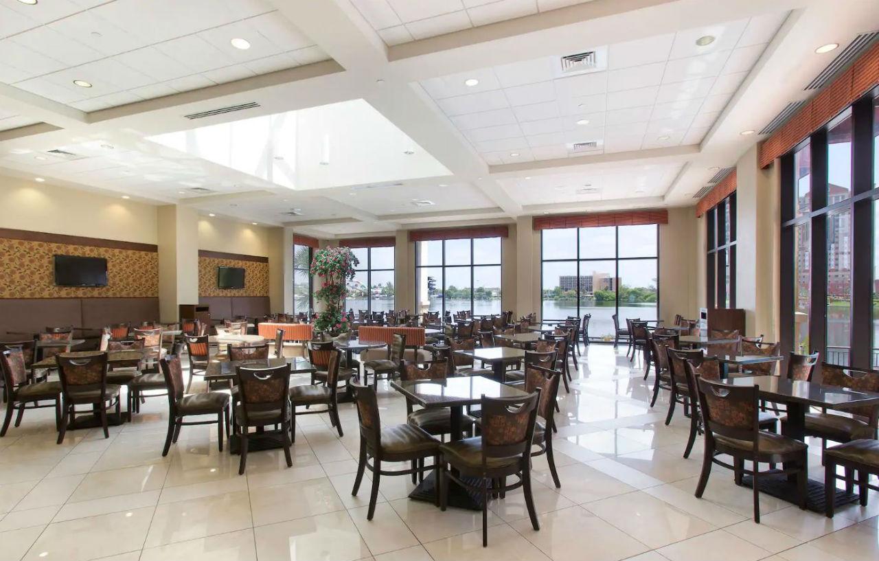 Ramada Plaza By Wyndham Orlando Resort & Suites Intl Drive Bagian luar foto